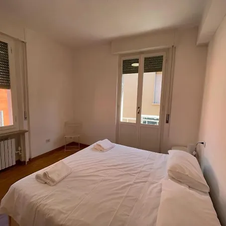 I Pinnacoli Del Battistero * Πάρμα